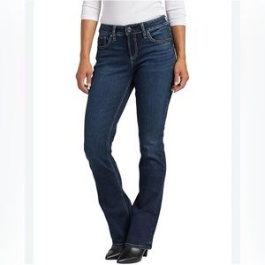 Bandolind women’s size 6 boot cut jeans with embroidery and stud on back pockets